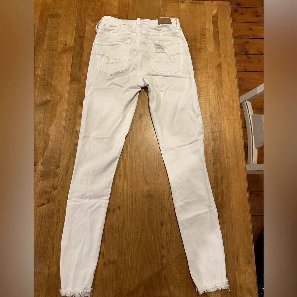 American Eagle Outfitters White Skinny Jeans “next level stretch”